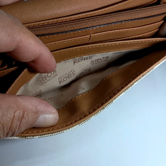 Michael Kors Callie Carryall Monogram Coated Canvas Clutch / Wallet - Picture 11 of 16